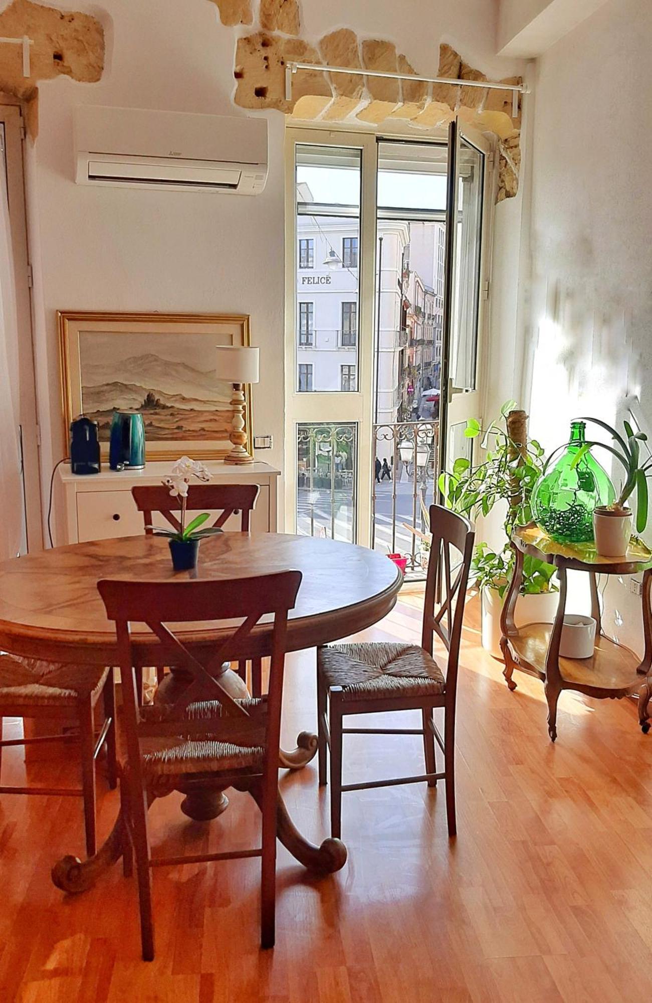 Elicriso Suites Yenne Cagliari Bagian luar foto